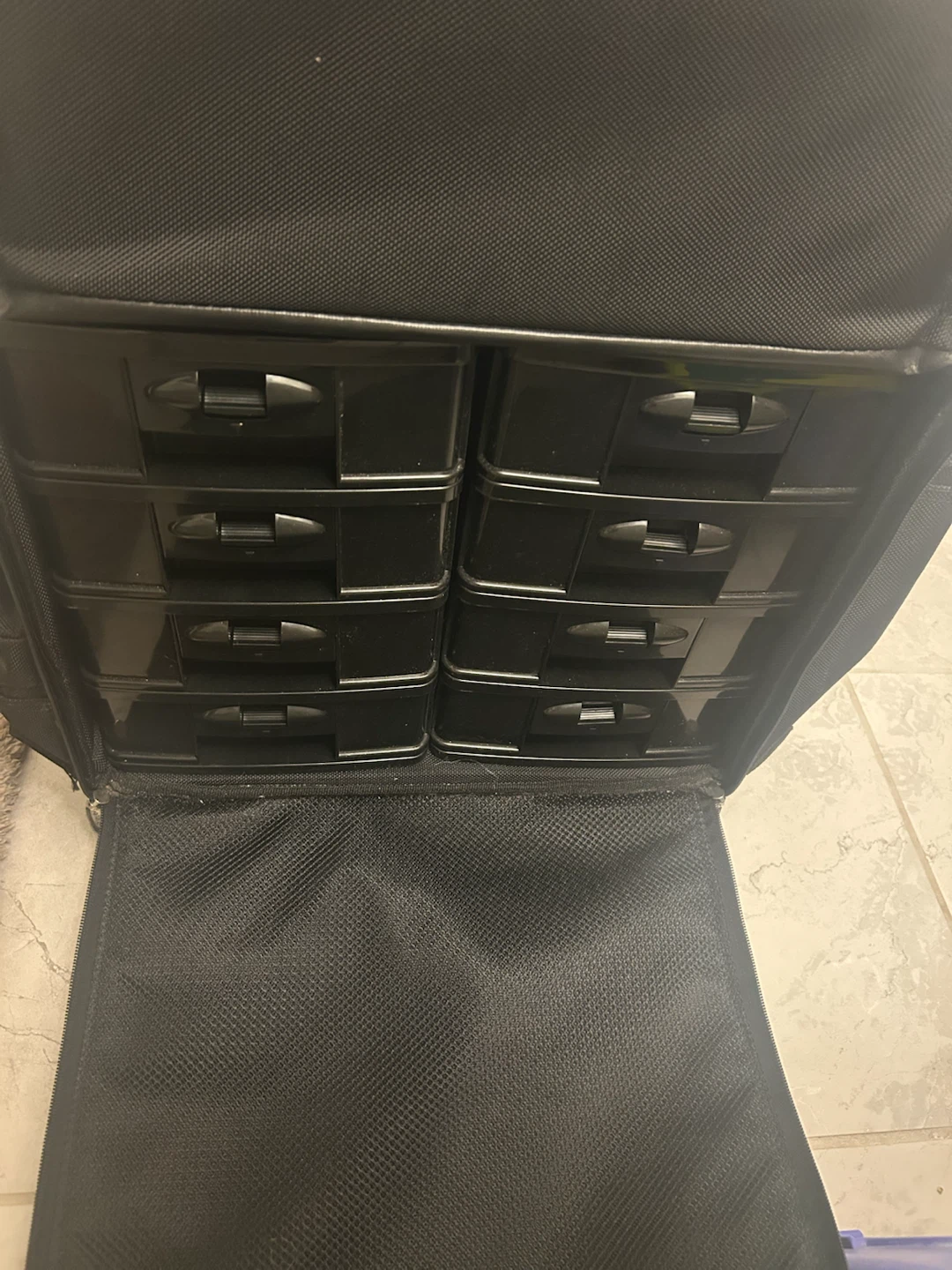 Sorise Rolling Makeup Case - photo 3