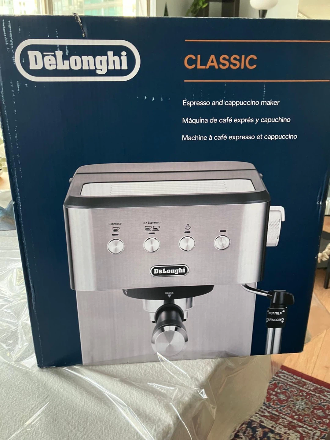 De'Longhi Classic Espresso and Cappuccino Maker