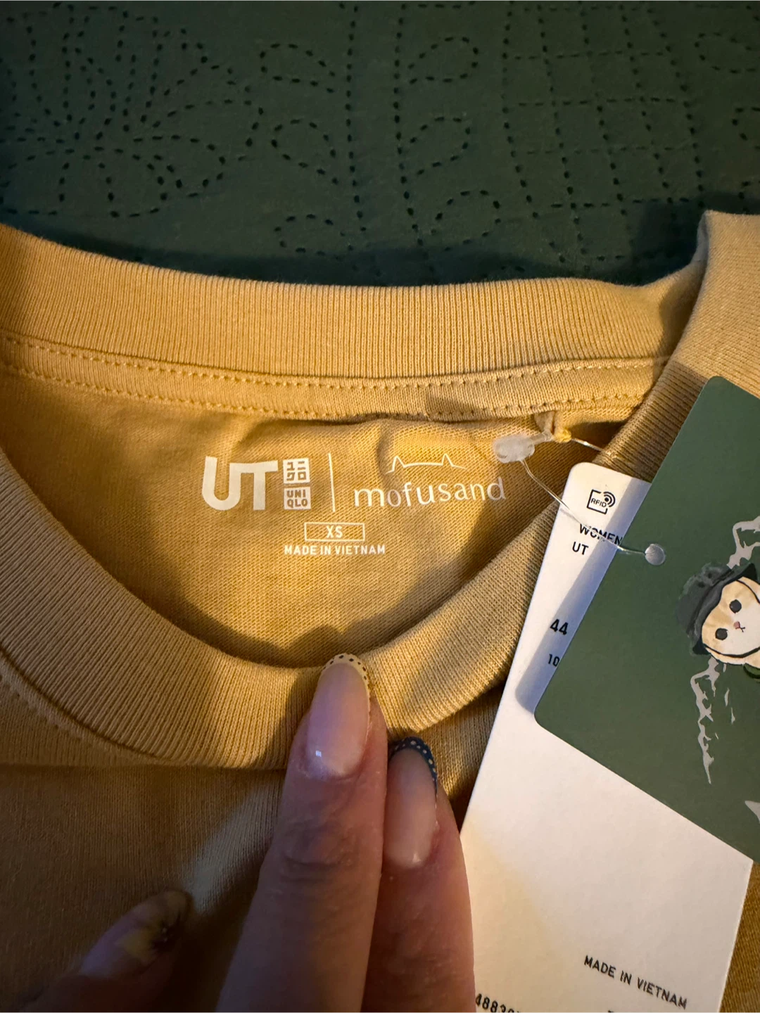 Uniqlo Mofusand Outdoor Club T-Shirt Mustard Yellow XS - photo 3