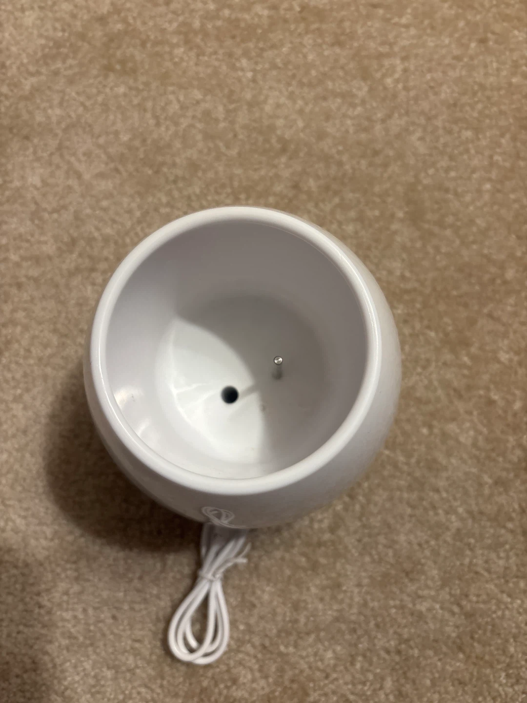 Aduro White Essential Oil Diffuser - photo 4