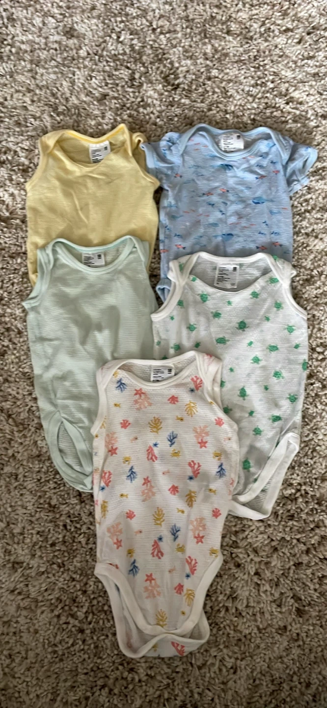 Uniqlo Baby Mesh Bodysuits 6-12M