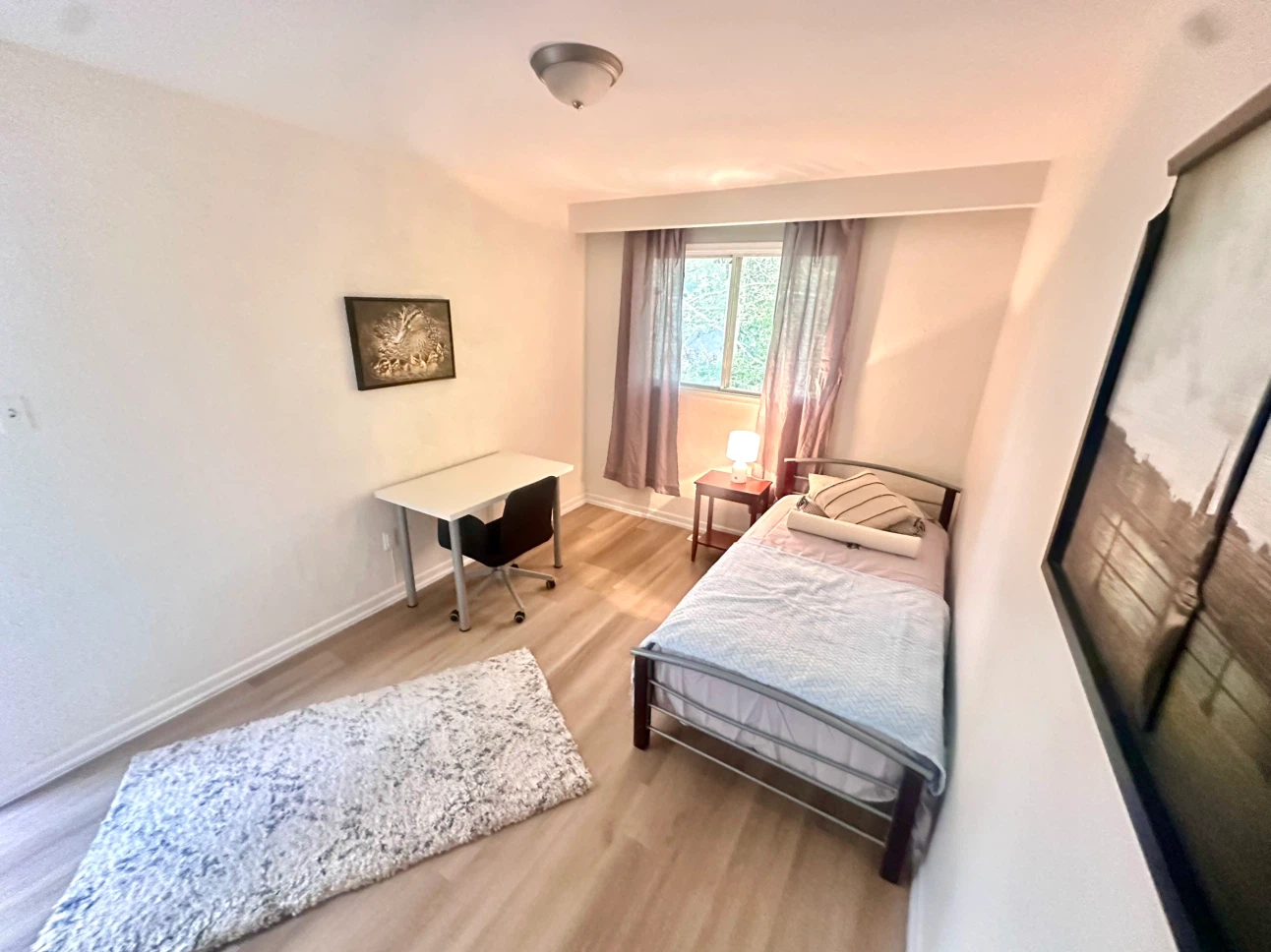 Private room for rent (furnished)