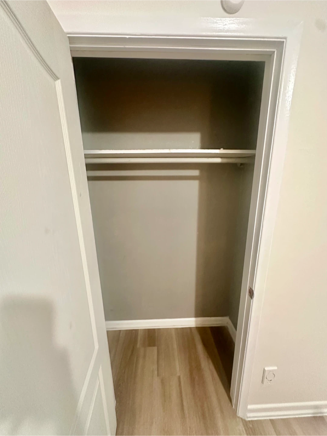Private room for rent (furnished) - photo 4