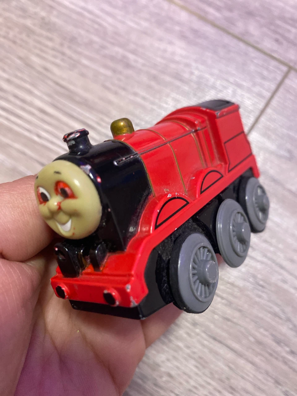 Thomas & Friends Wooden Railway James Engine - photo 3
