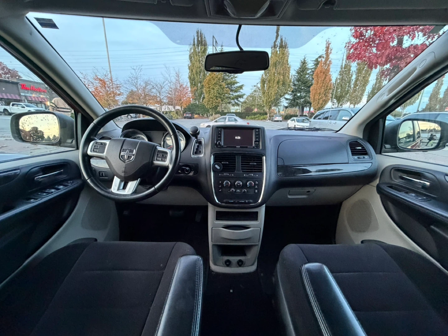 DODGE GRAND CARAVAN MINIVAN - photo 5