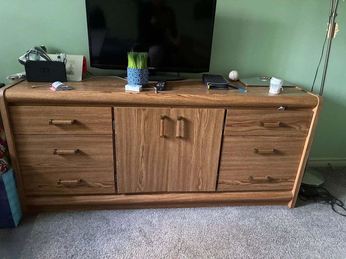 Oak 6 Drawers Dresser with Centre Cabinet