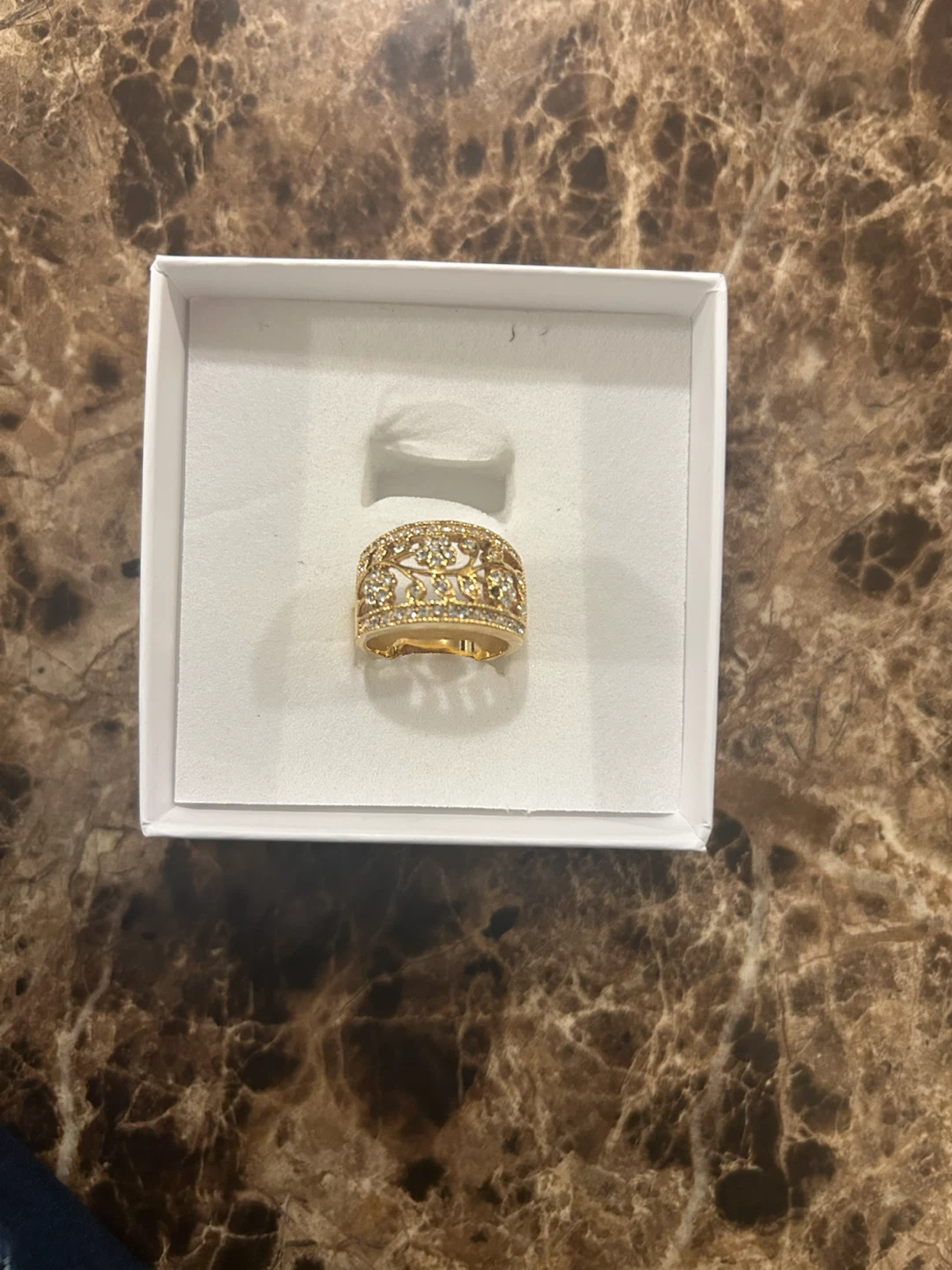 Gold-tone filigree ring with stones - photo 2