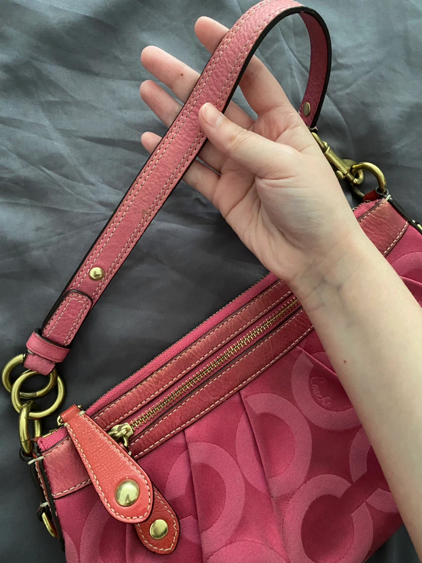 Vintage Coach Pink Madison Shoulder Bag - photo 4