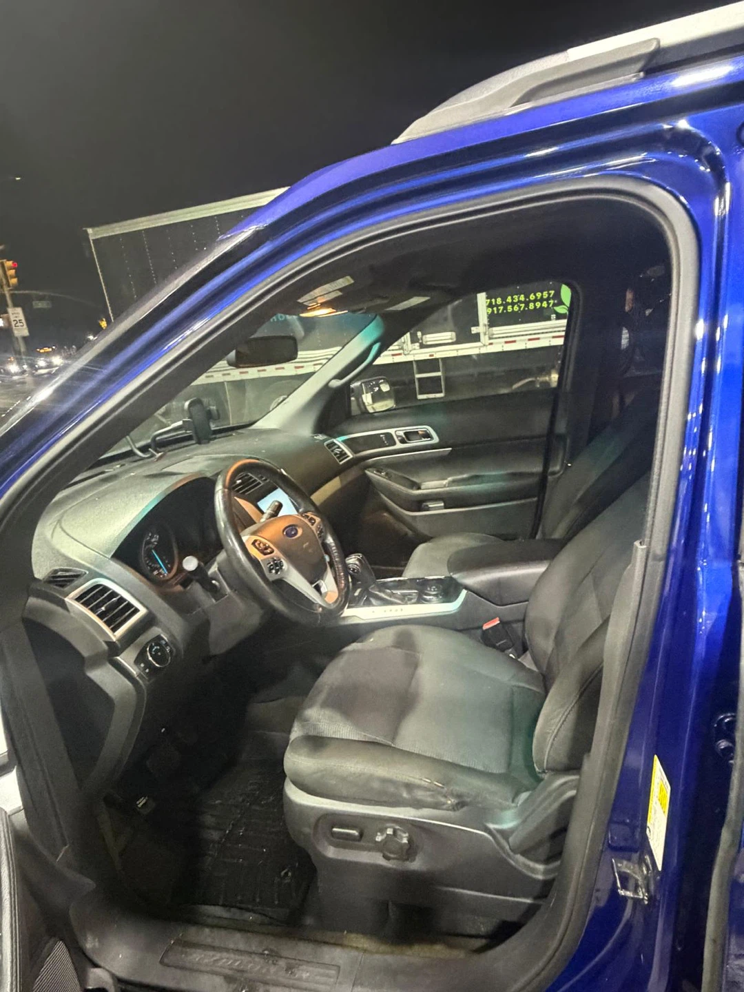 2013 Blue Ford Explorer XLT SUV - photo 5