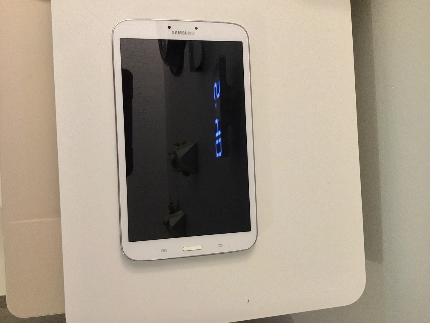 Samsung Galaxy Tab 3 SM-T310 - photo 4