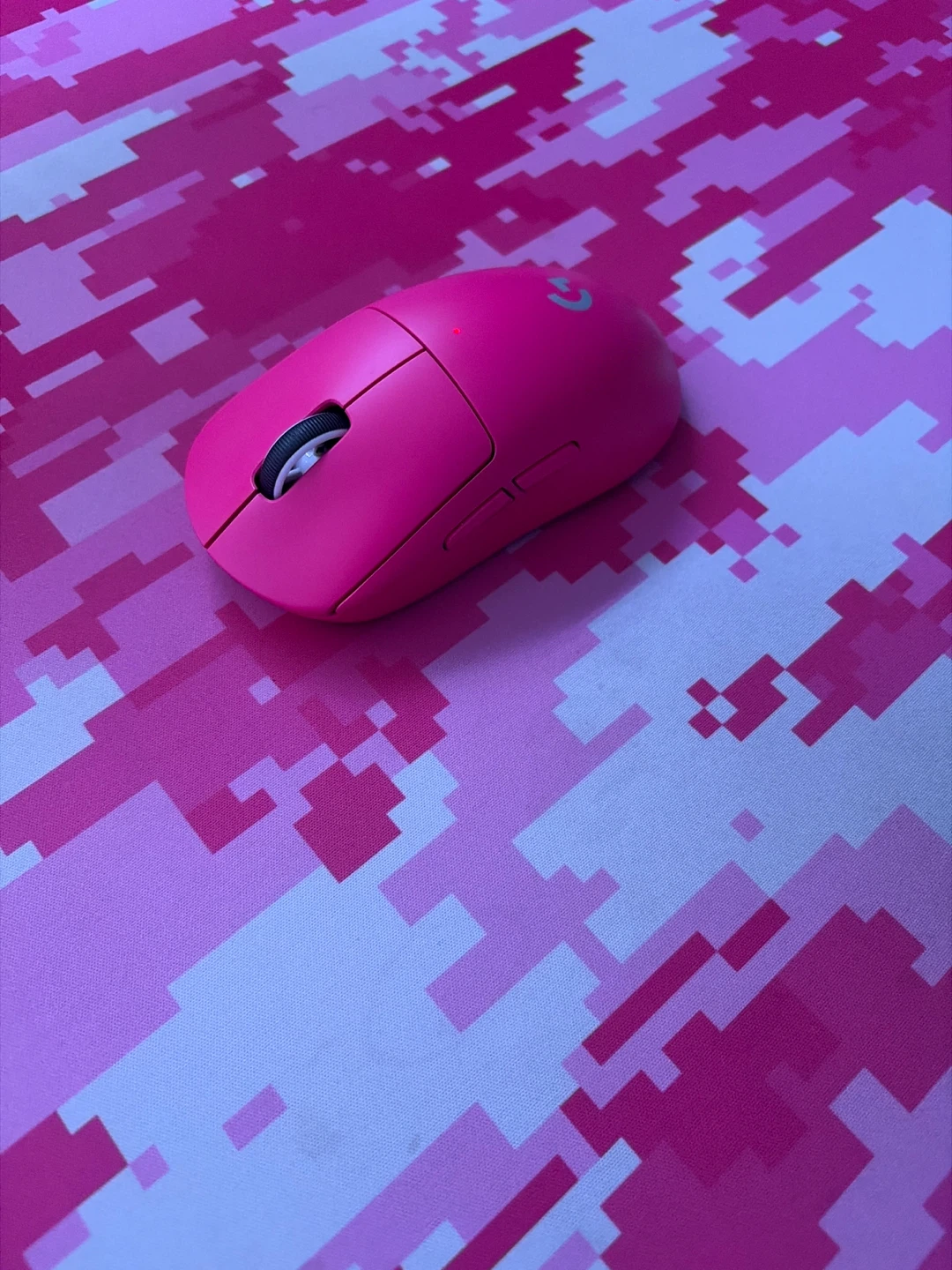 Logitech G Pro Wireless Gaming Mouse Pink - photo 3
