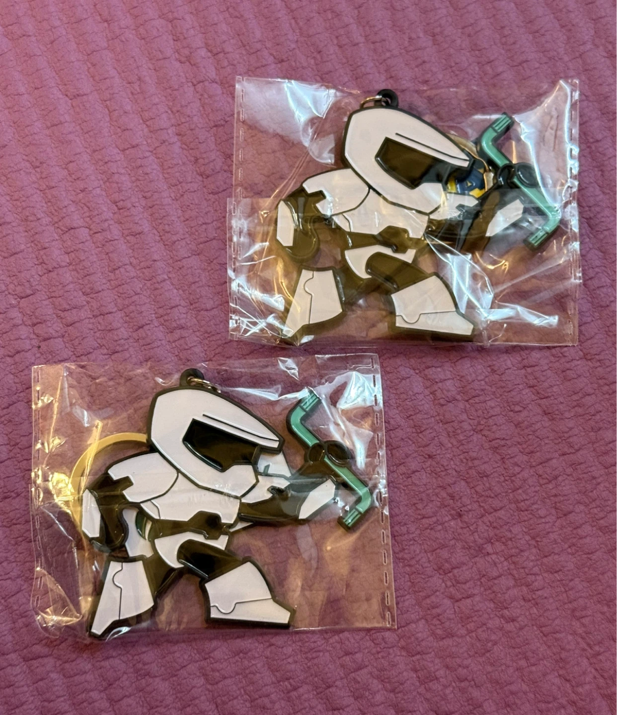 NEW✨Set of 2 Halo Master Chief Keychains