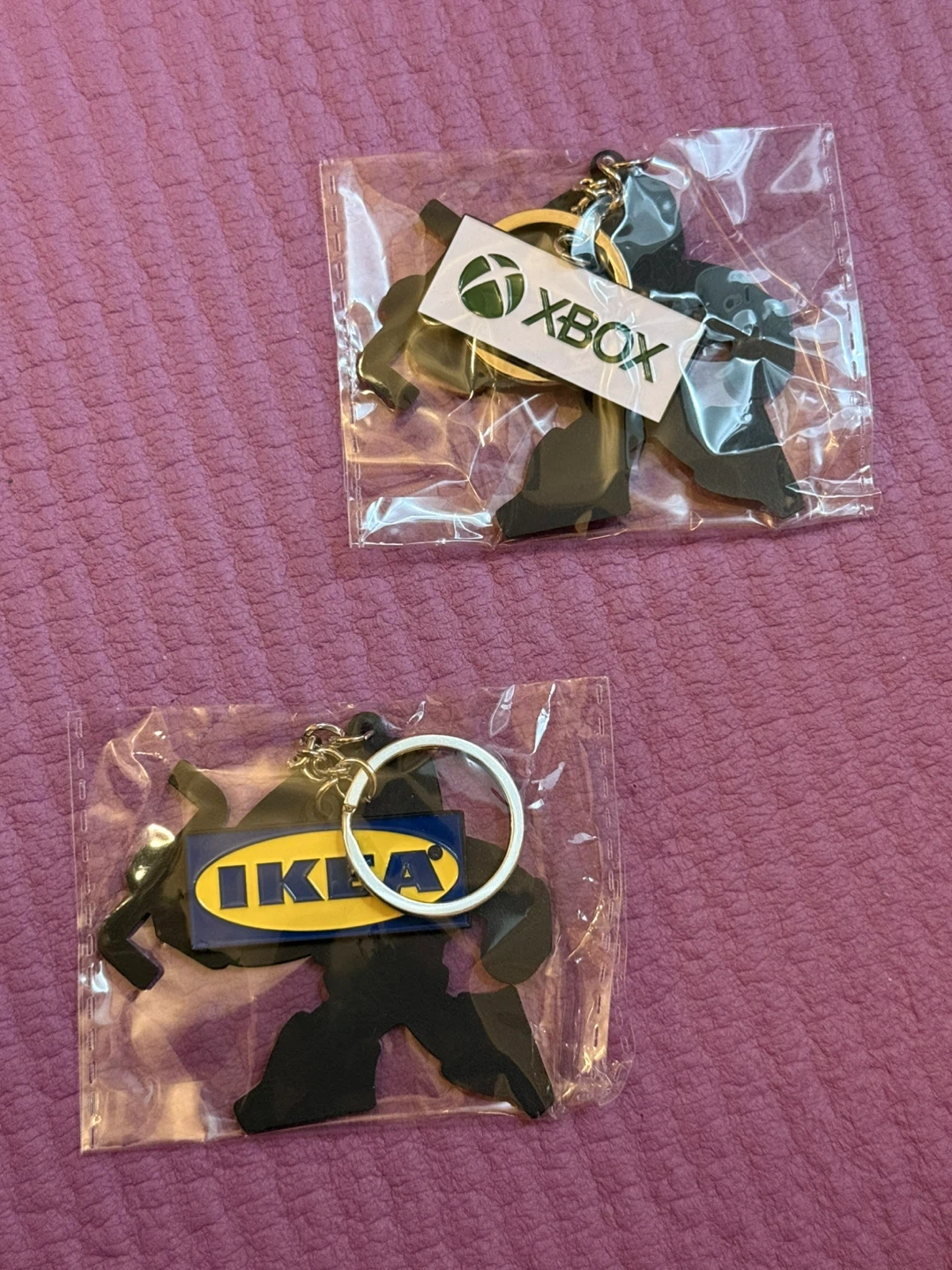 NEW✨Set of 2 Halo Master Chief Keychains - photo 2