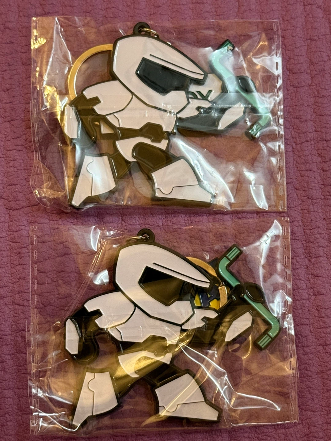 NEW✨Set of 2 Halo Master Chief Keychains - photo 3