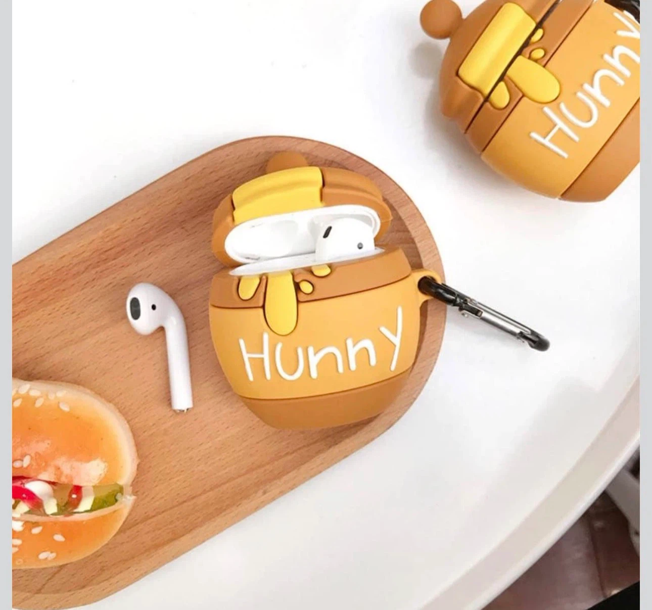 ZOSTLUND Hunny Wireless Earphone + Case