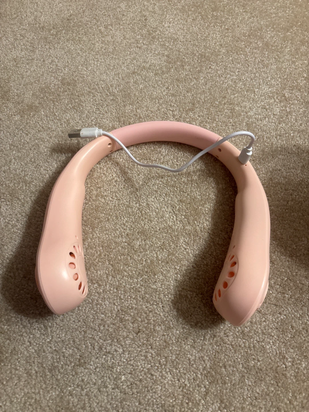 Portable Pink Neck Fan in excellent condition - photo 2