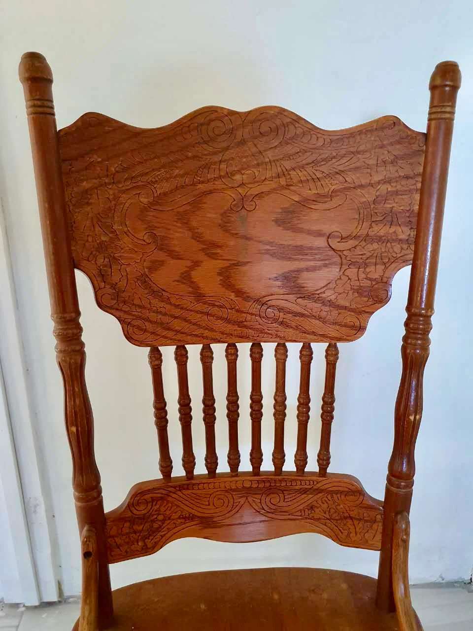 Two Vintage Wooden Chairs - photo 2