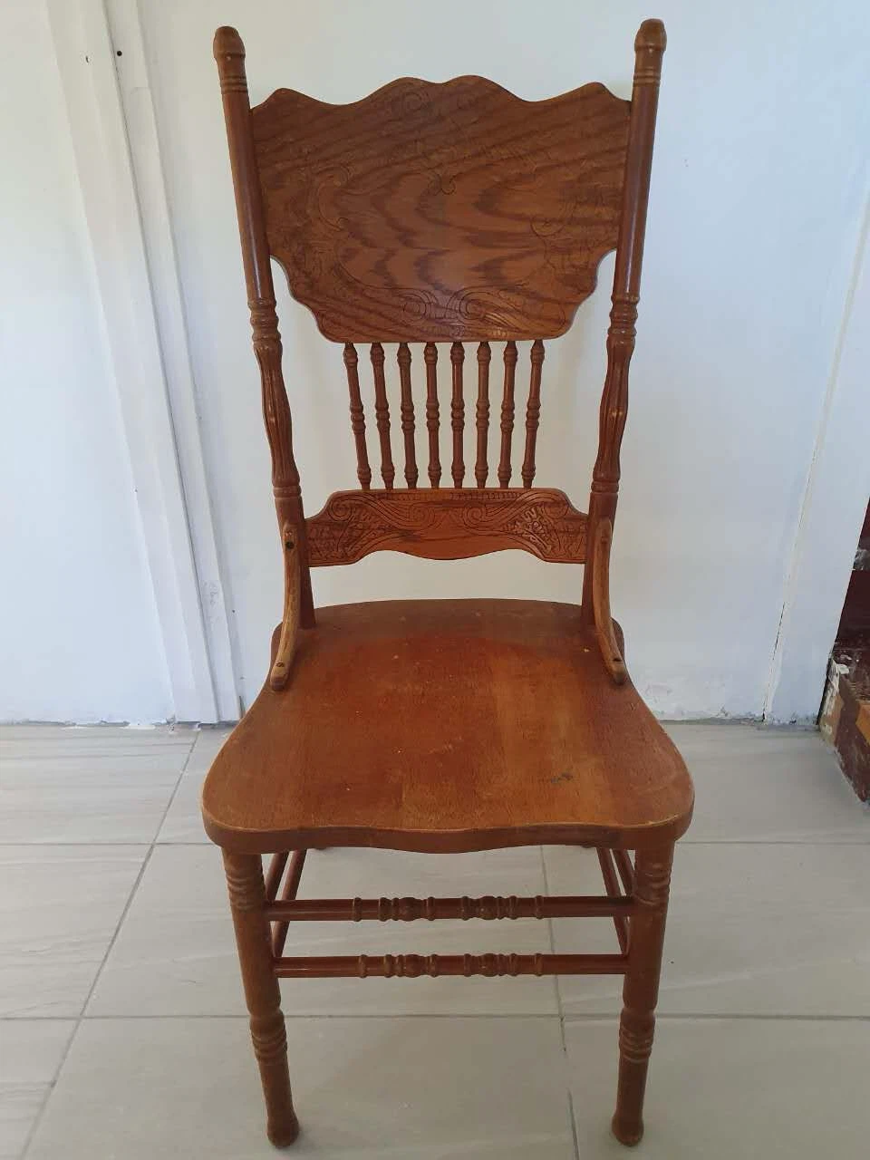Two Vintage Wooden Chairs - photo 3