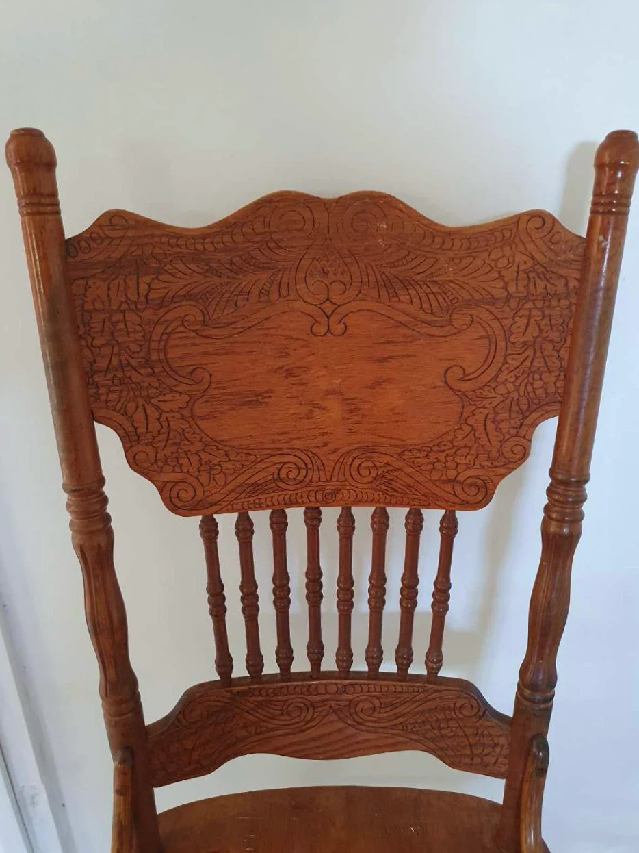 Two Vintage Wooden Chairs - photo 4