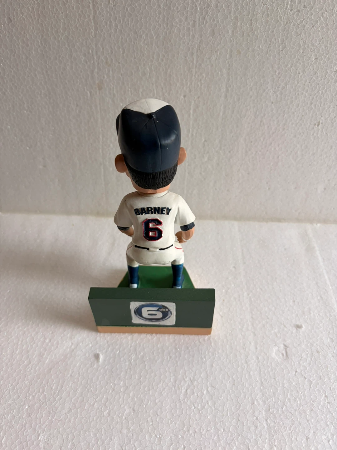 TENNESSEE SMOKIES Darwin Barney Gold Glove SGA Bobblehead - photo 4