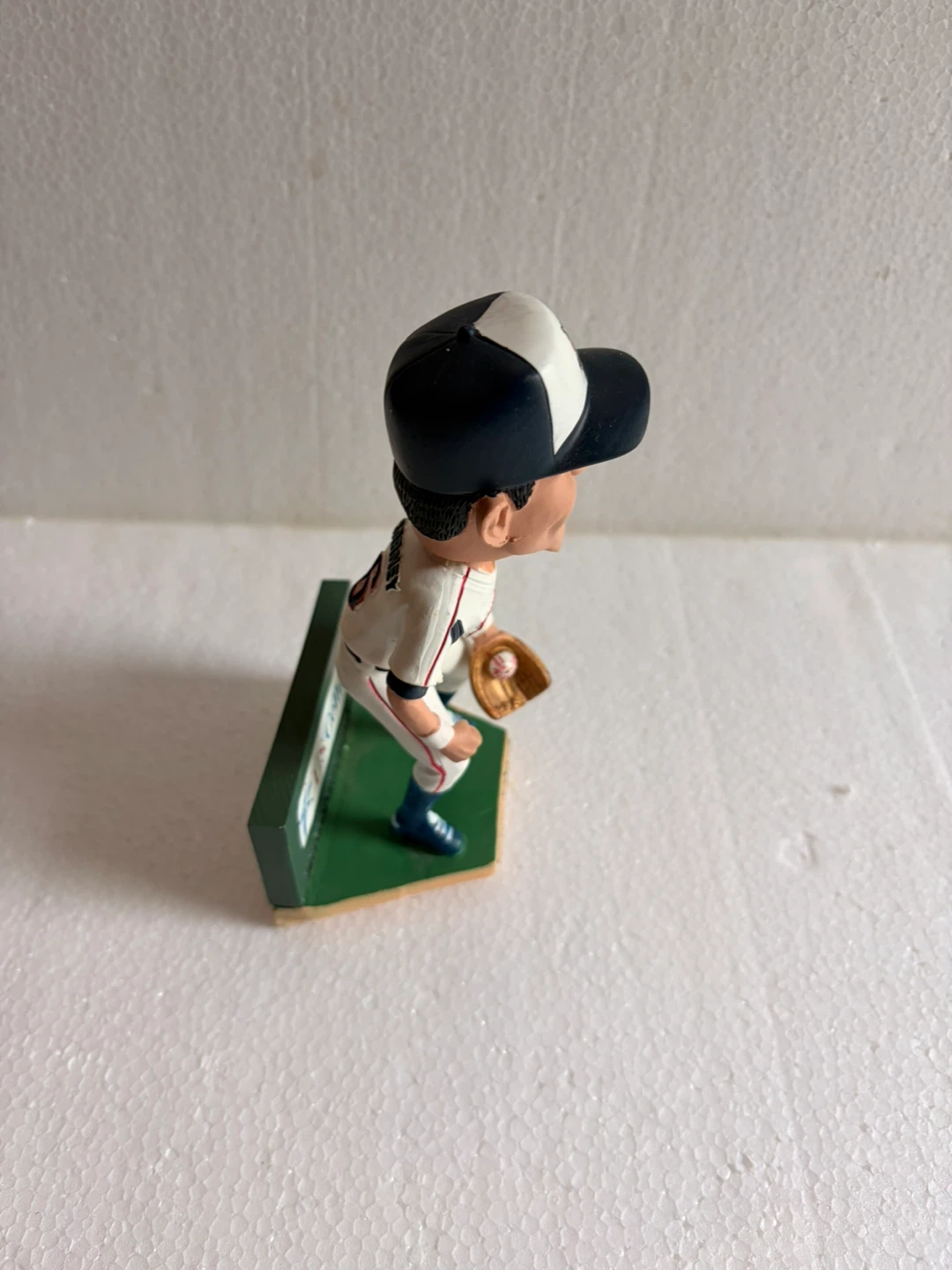 TENNESSEE SMOKIES Darwin Barney Gold Glove SGA Bobblehead - photo 5