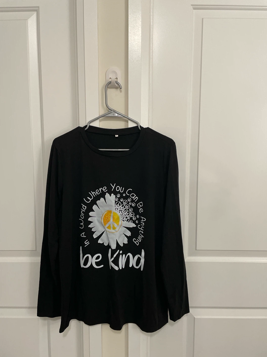 NEW-XL- Black Long Sleeve Shirt with Daisy Graphic