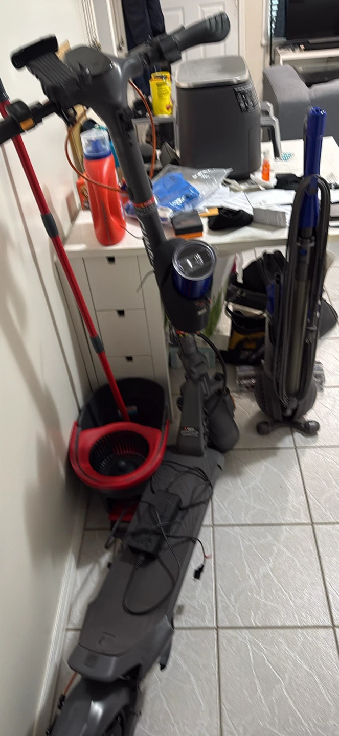 Cunfon Electric Scooter