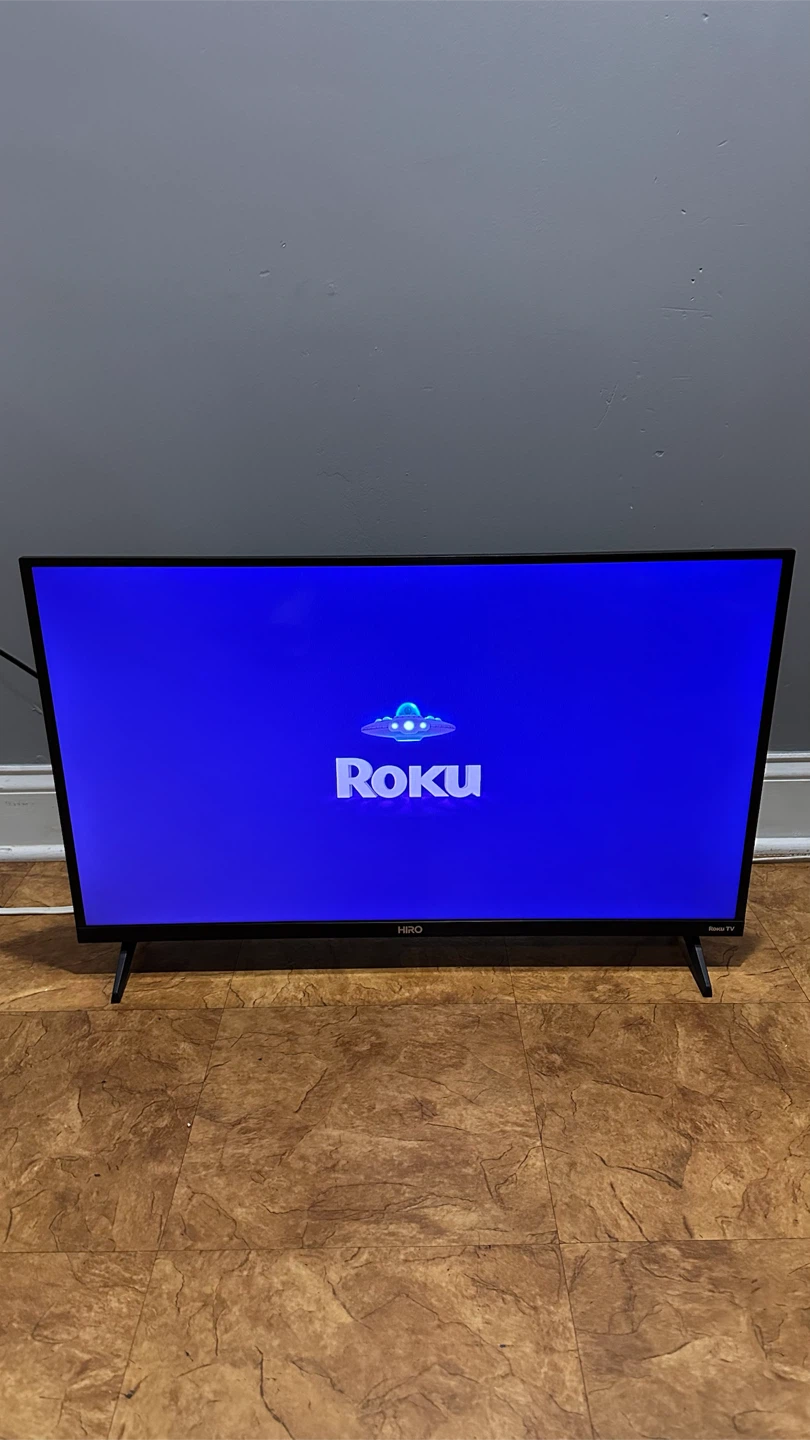 HIRO 32 inch Roku TV - photo 2