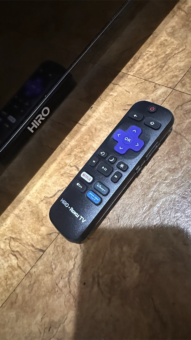 HIRO 32 inch Roku TV - photo 3