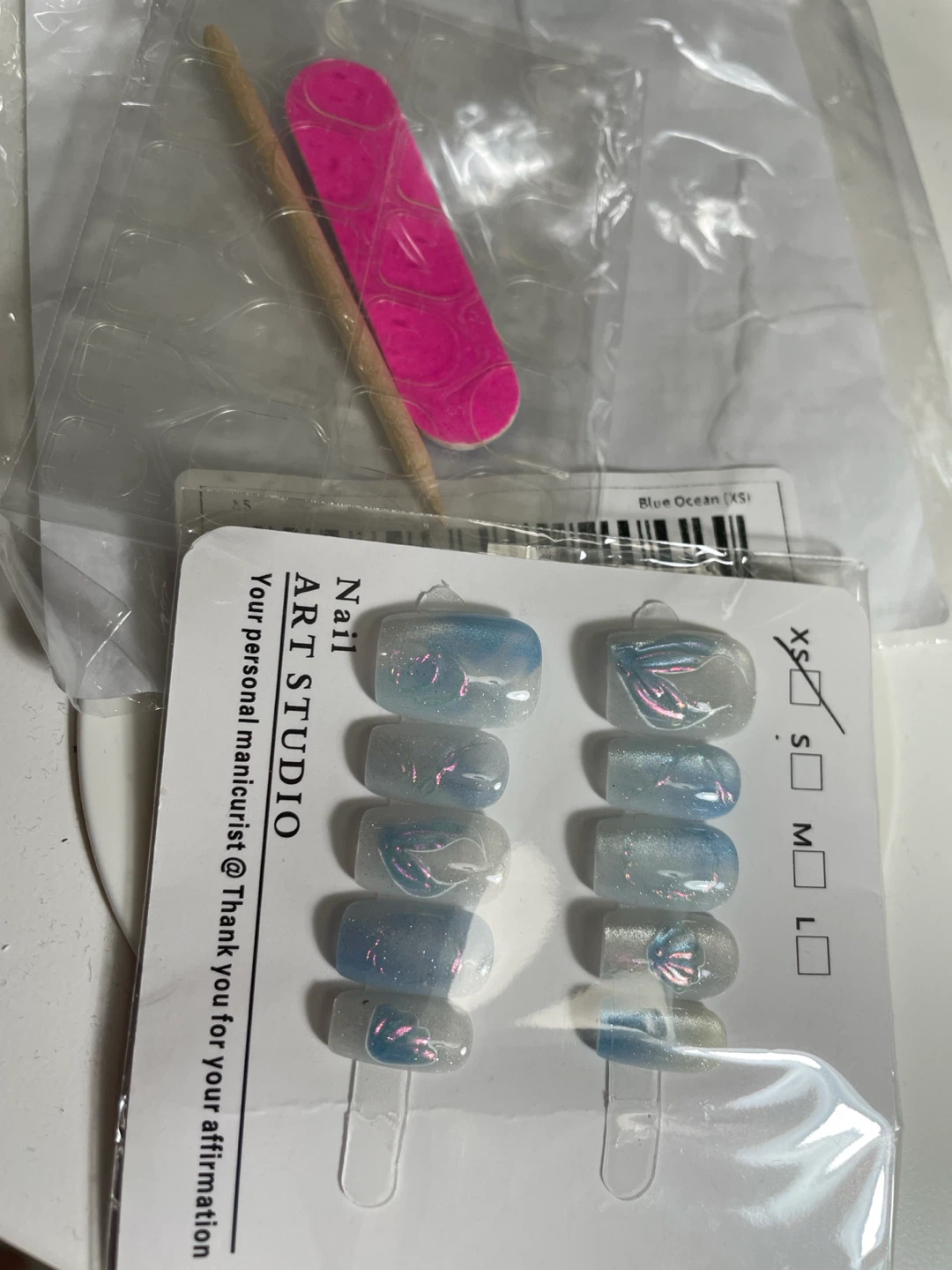 Nail Art Studio Blue Ocean Press-on Nails