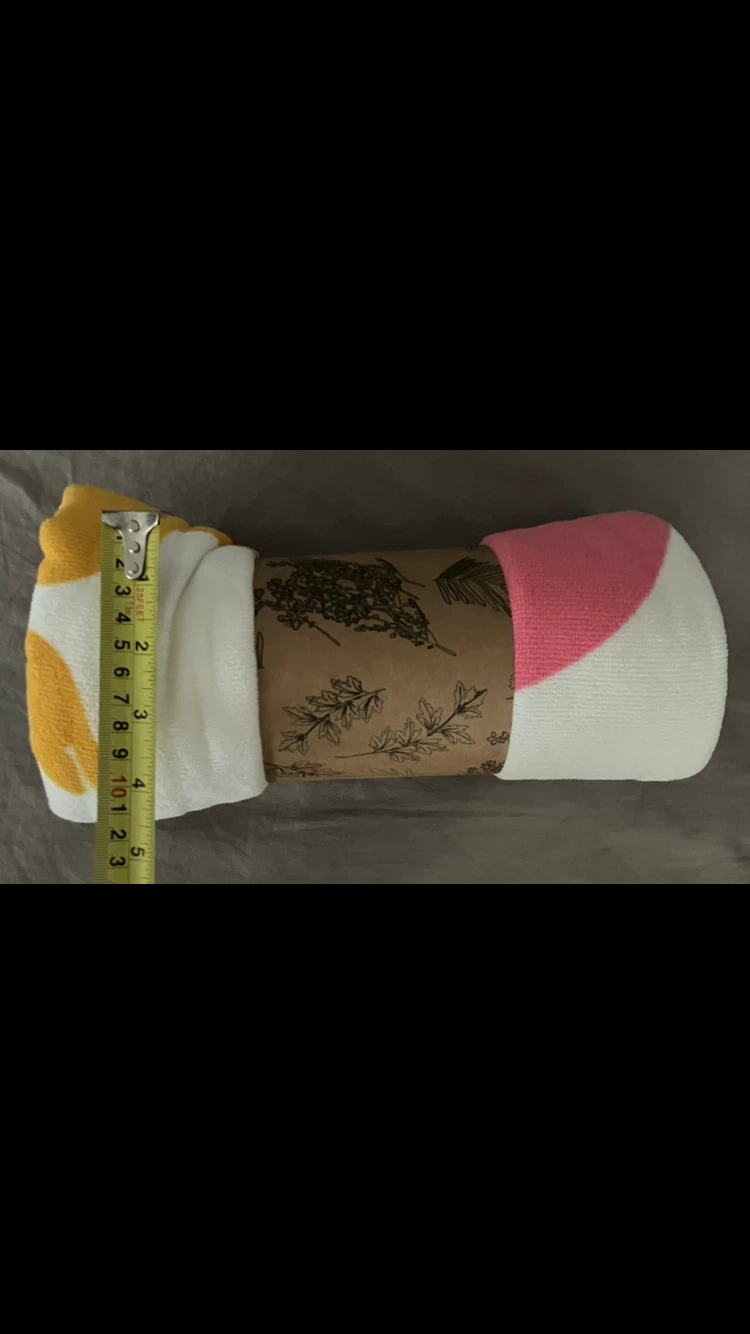 Yves Rocher Beach Towel 🏖️ 🏝️ 🌊⛱️☀️😎✈️🧳 - photo 2