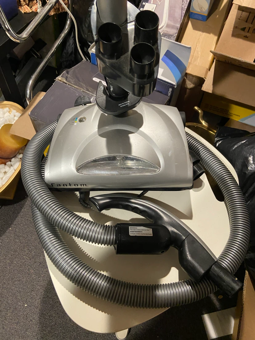 Fantom Canister Vacuum Cleaner - photo 3
