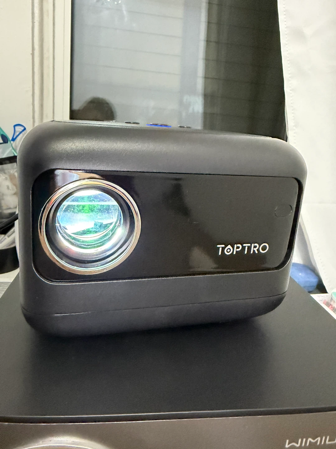 TOPTRO TR25 Outdoor Projector - photo 2