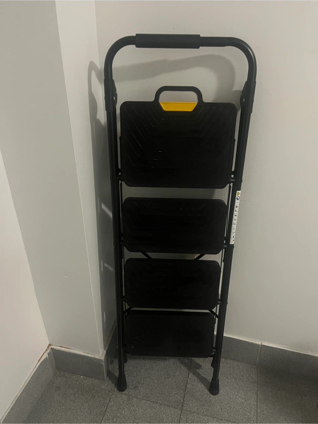 4-Step Folding Ladder - photo 3