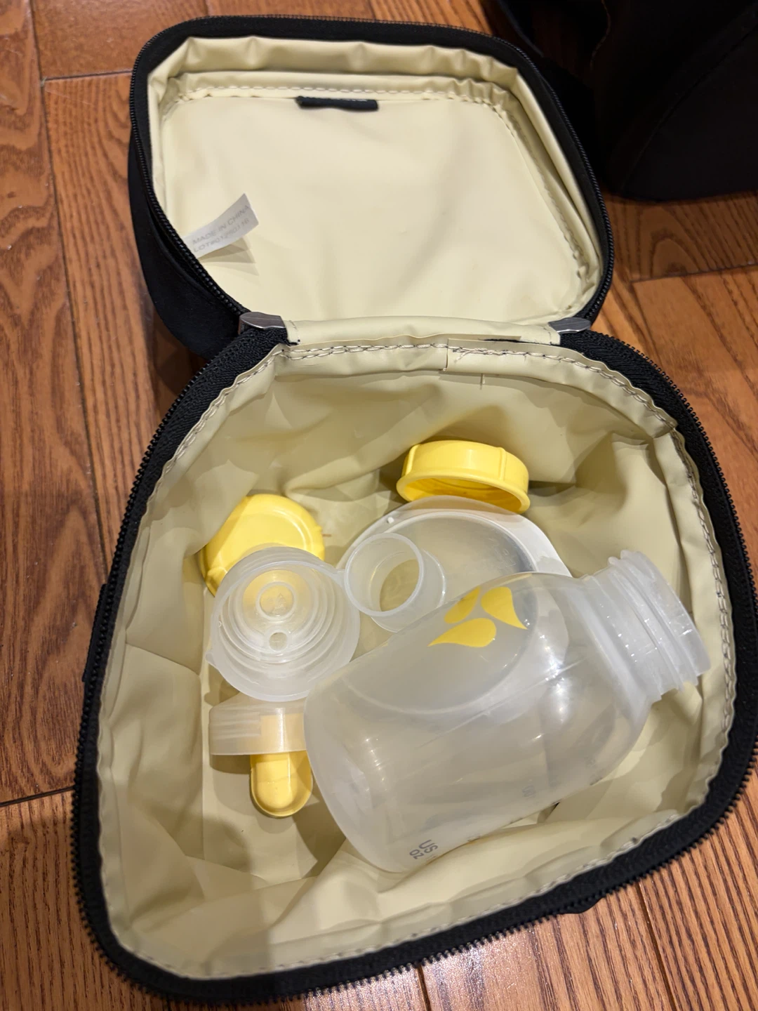 Medela Pump in style advanced with milk bags and nursing pads - photo 5