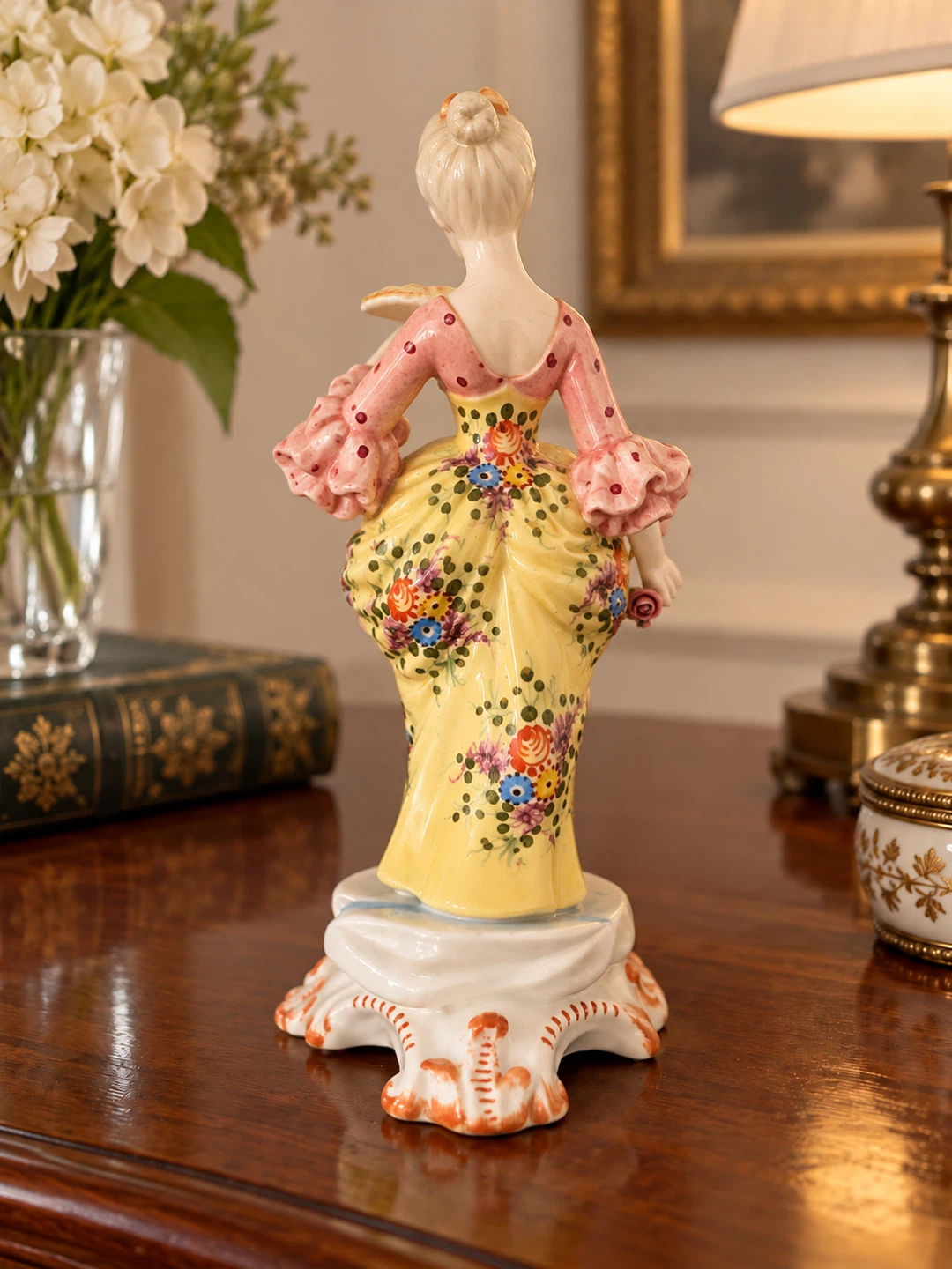 Vintage Porcelain Figurine of a Lady with Fan - photo 2