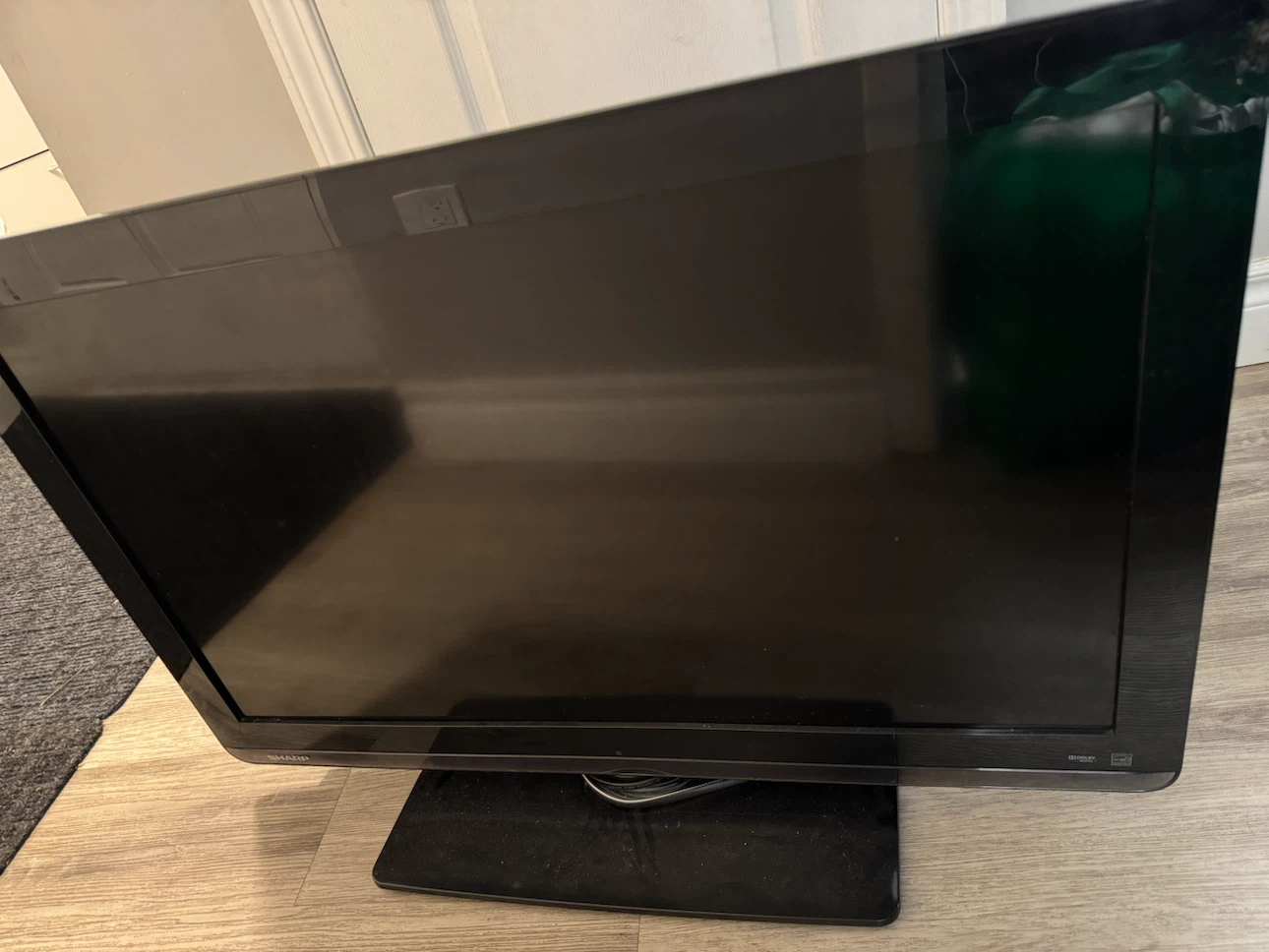 Sharp 32-inch Liquid Crystal TV