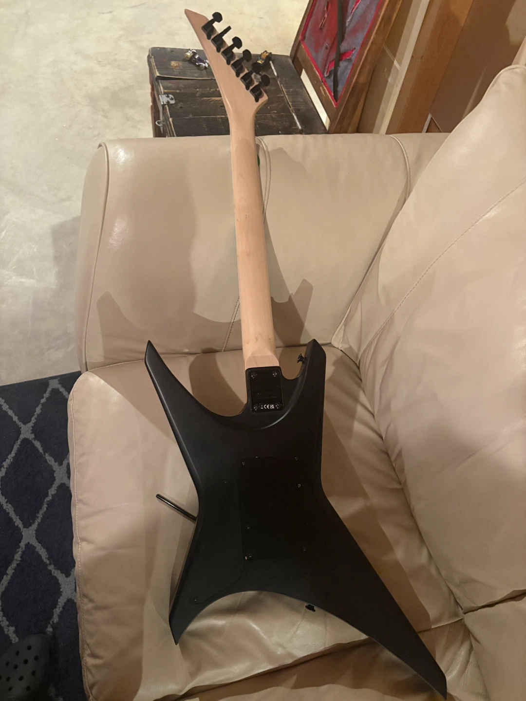 Jackson Warrior JS series with black winter pickup - photo 4