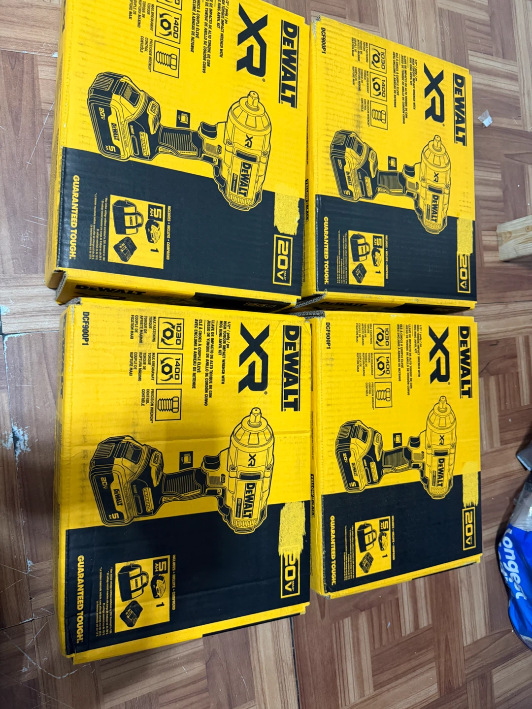 DEWALT 20V MAX XR 1/2-Inch High Torque Impact Wrench Kit - photo 2
