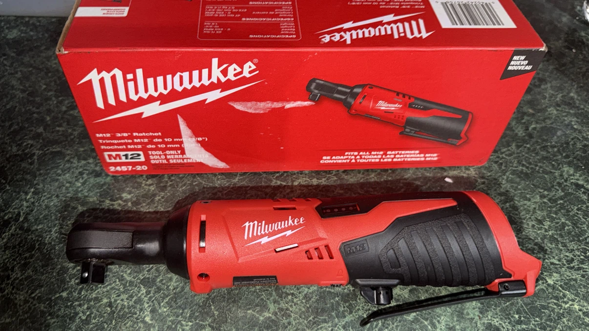Milwaukee M12 3/8-inch Cordless Ratchet 2457-20