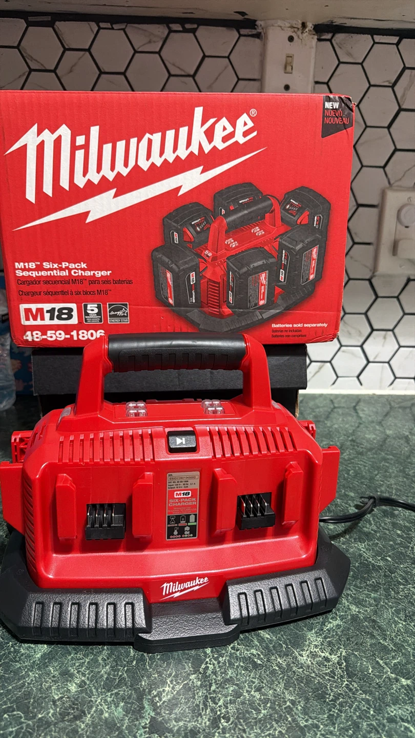 Milwaukee M18 Six-Pack Sequential Charger 48-59-1806