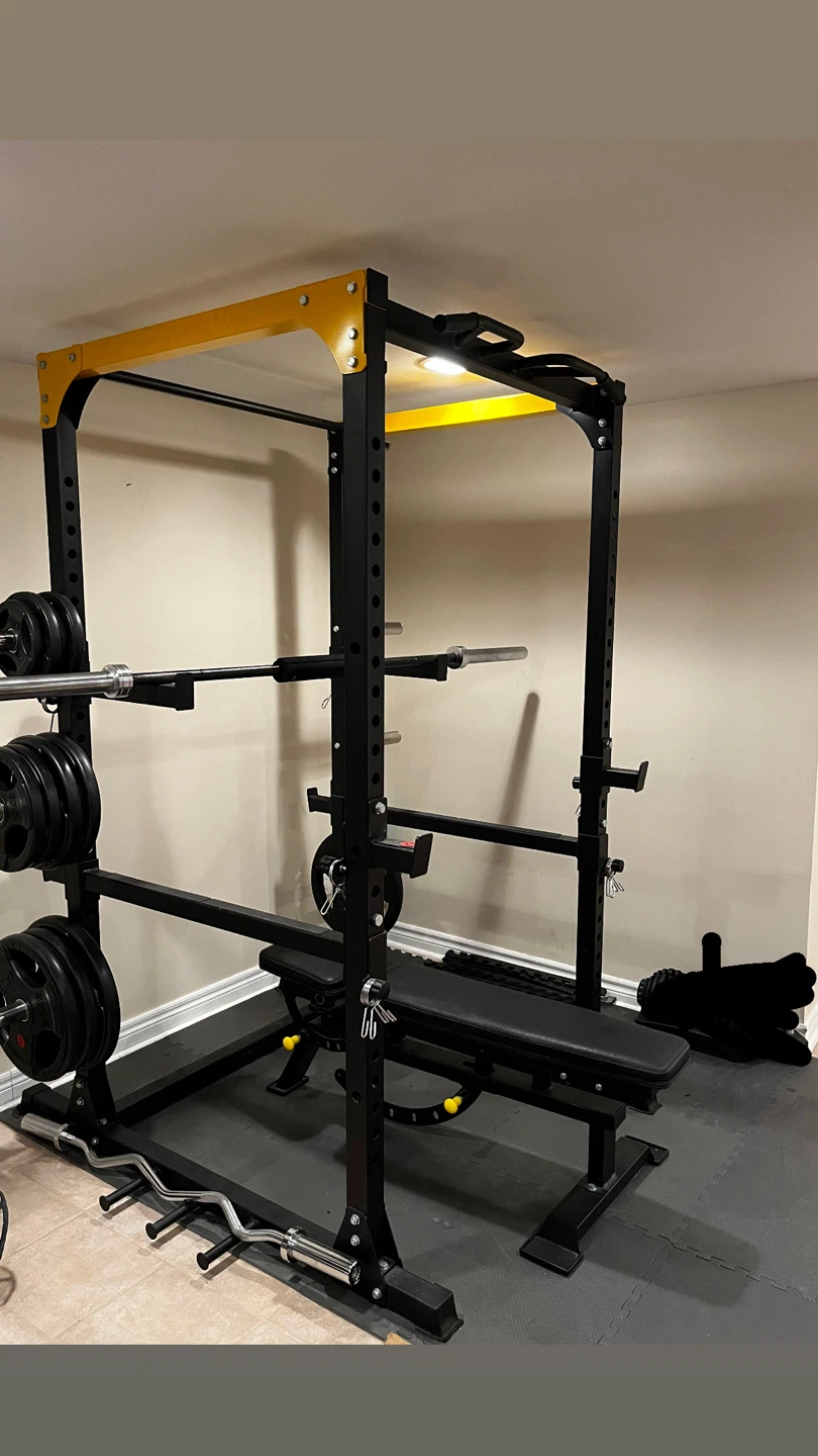 Power Rack with Adjustable Bench
