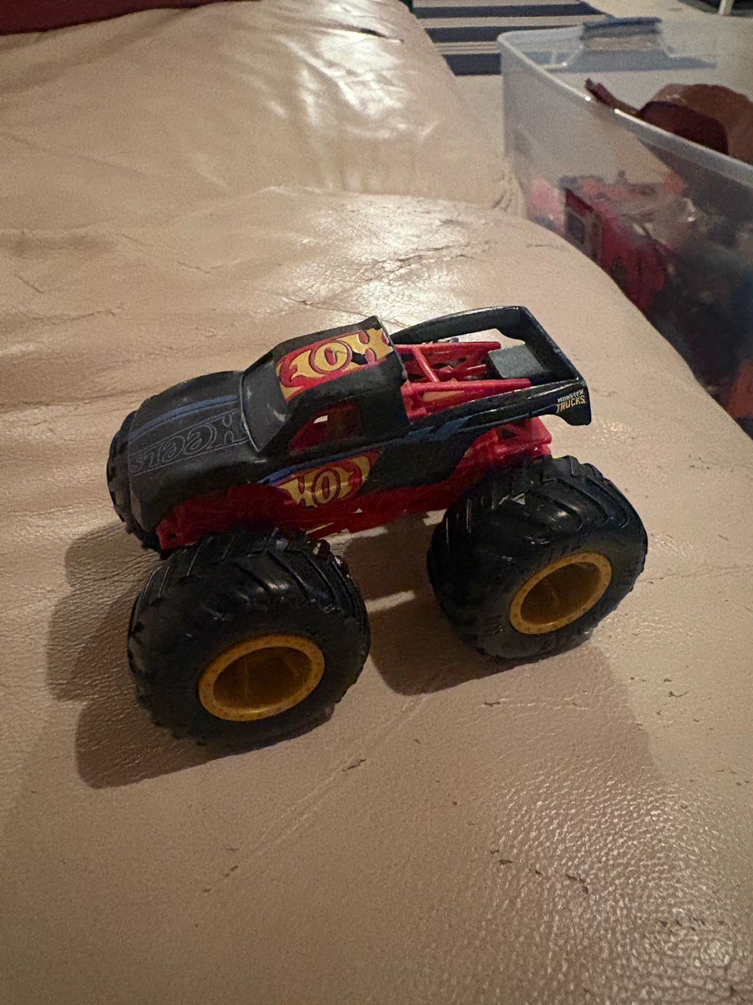 Hot Wheels Monster Trucks Scorpion Sting Raceway - photo 3