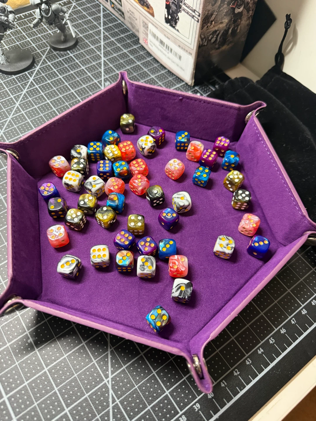 Hexagonal Dice Tray with Velvet Lining - photo 4