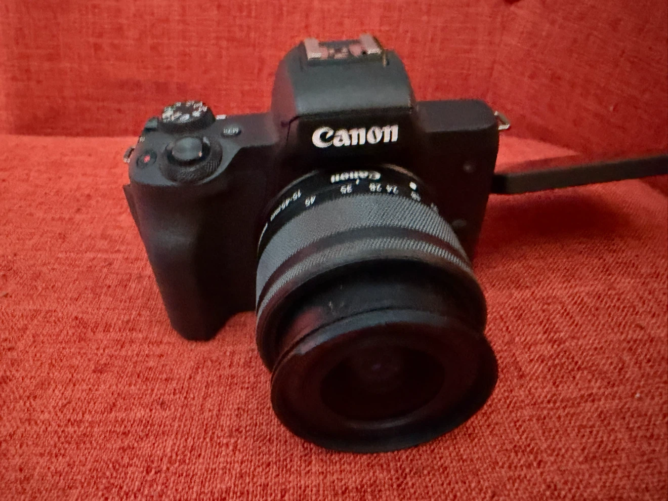 Canon EOS M50 Camera with 15-45mm Lens