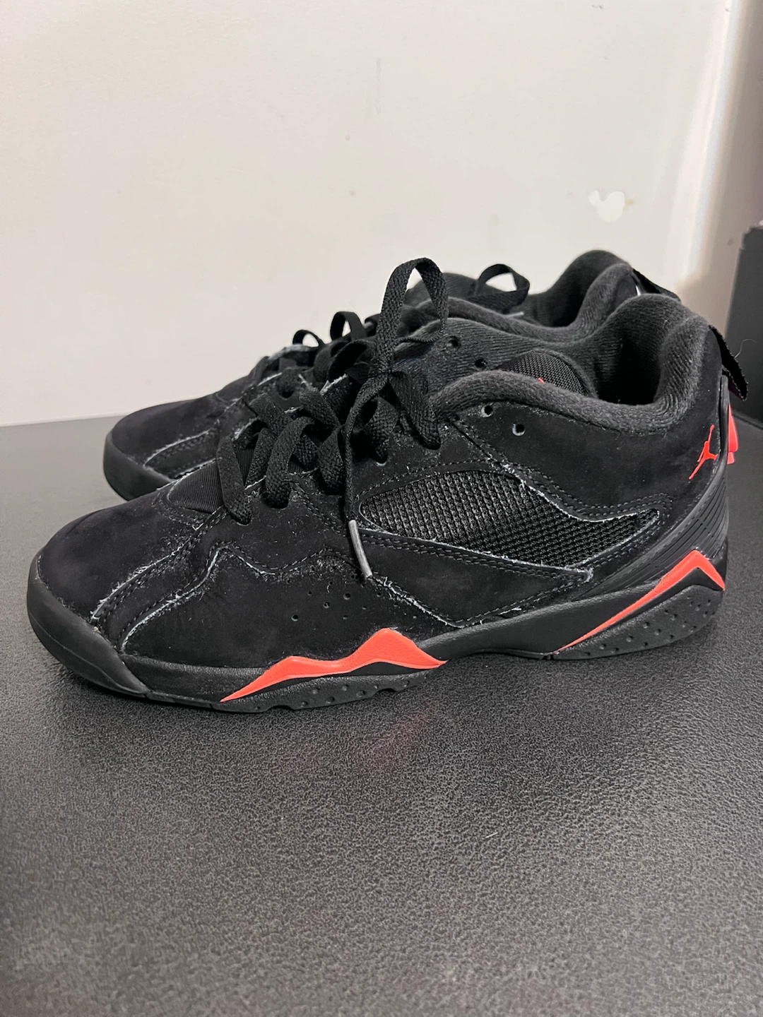 Jordan 92 MVP Black/Red – Size 7Y