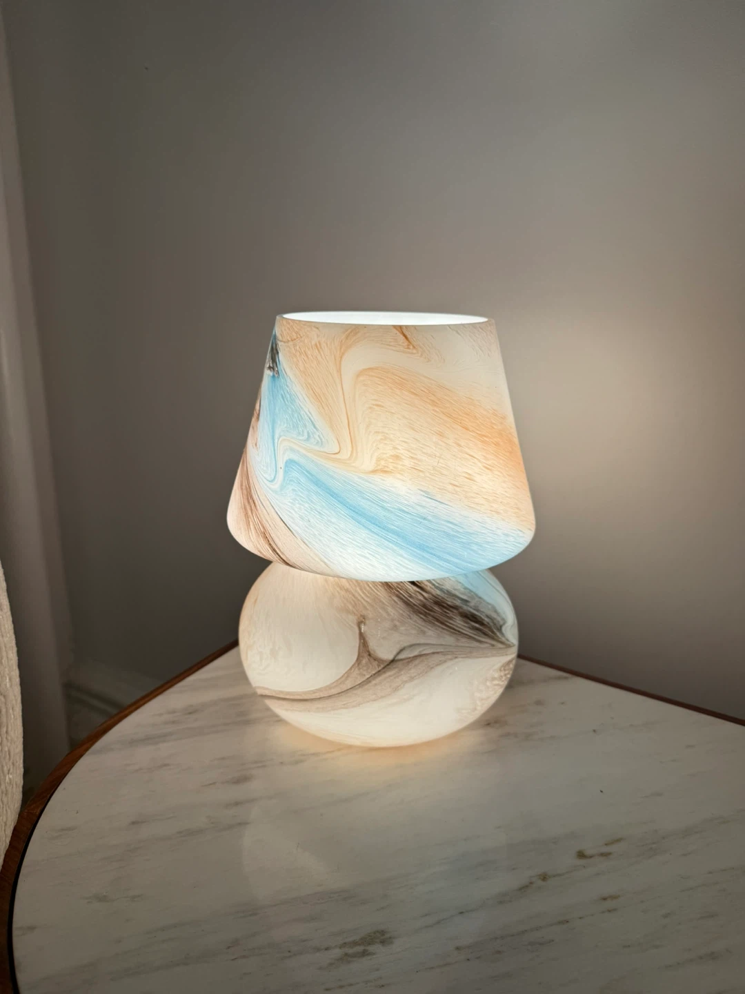 Swirl Glass Mushroom Table Lamp