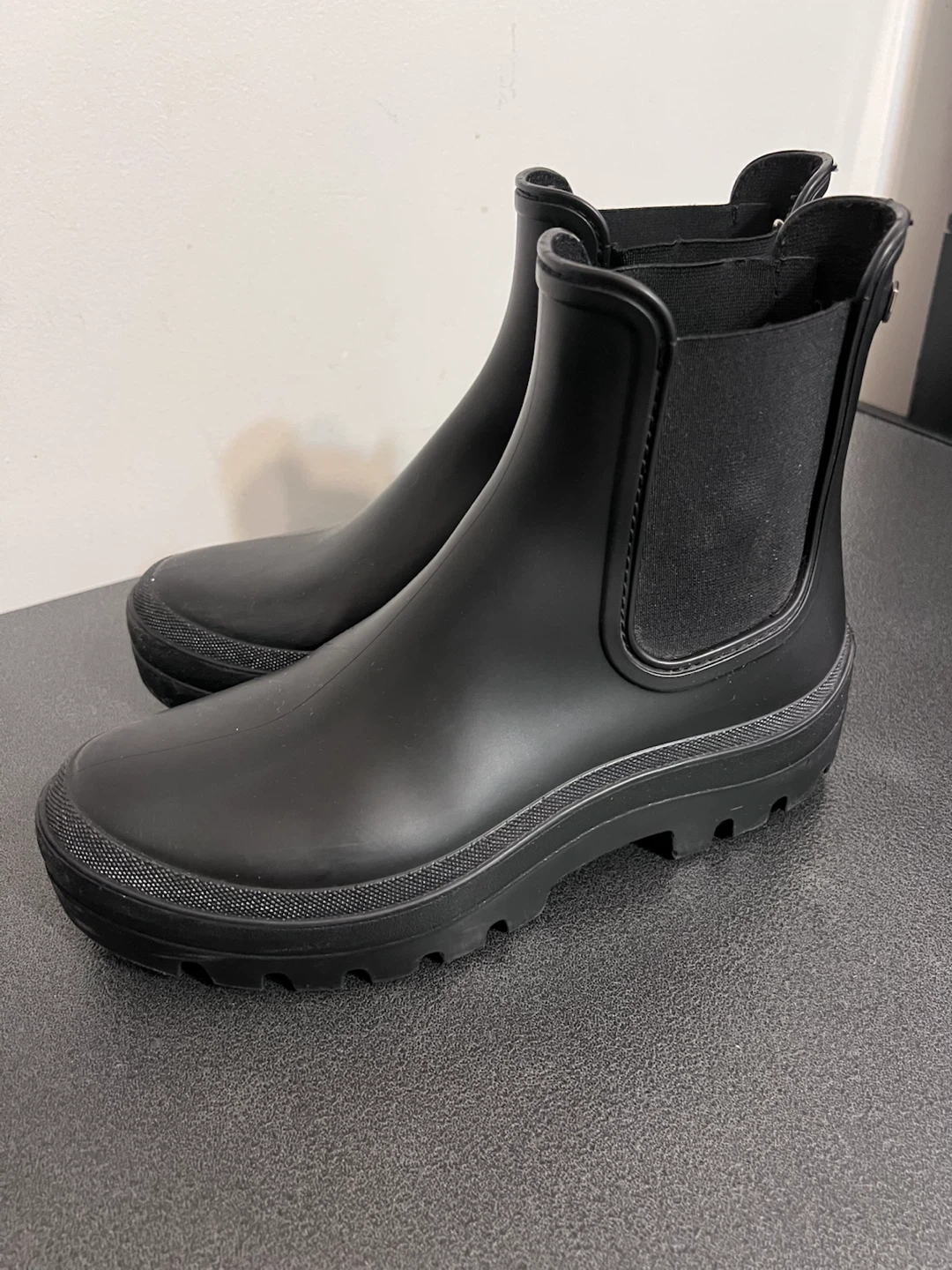 Igor Black Chelsea Rain Boots – Women’s EU 39 / US 8–8.5