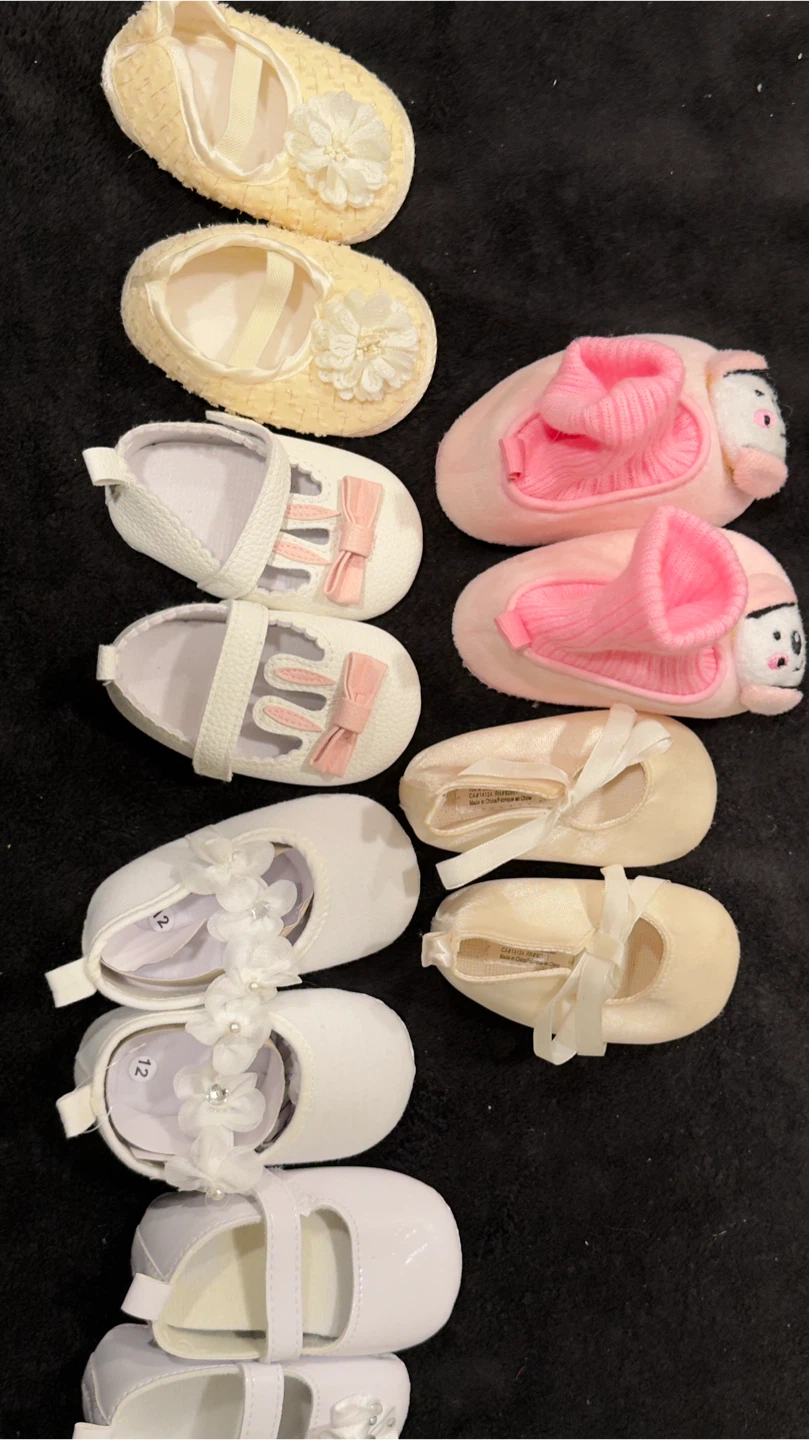 Lot of 6 Pairs of Baby Shoes