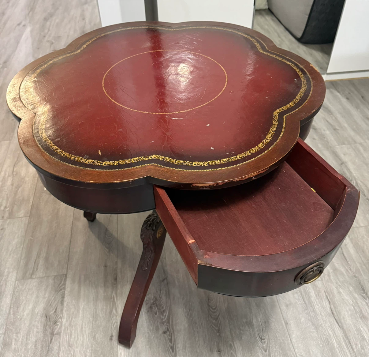 Vintage Clover-Shaped Wood Side Table with Drawer - photo 3